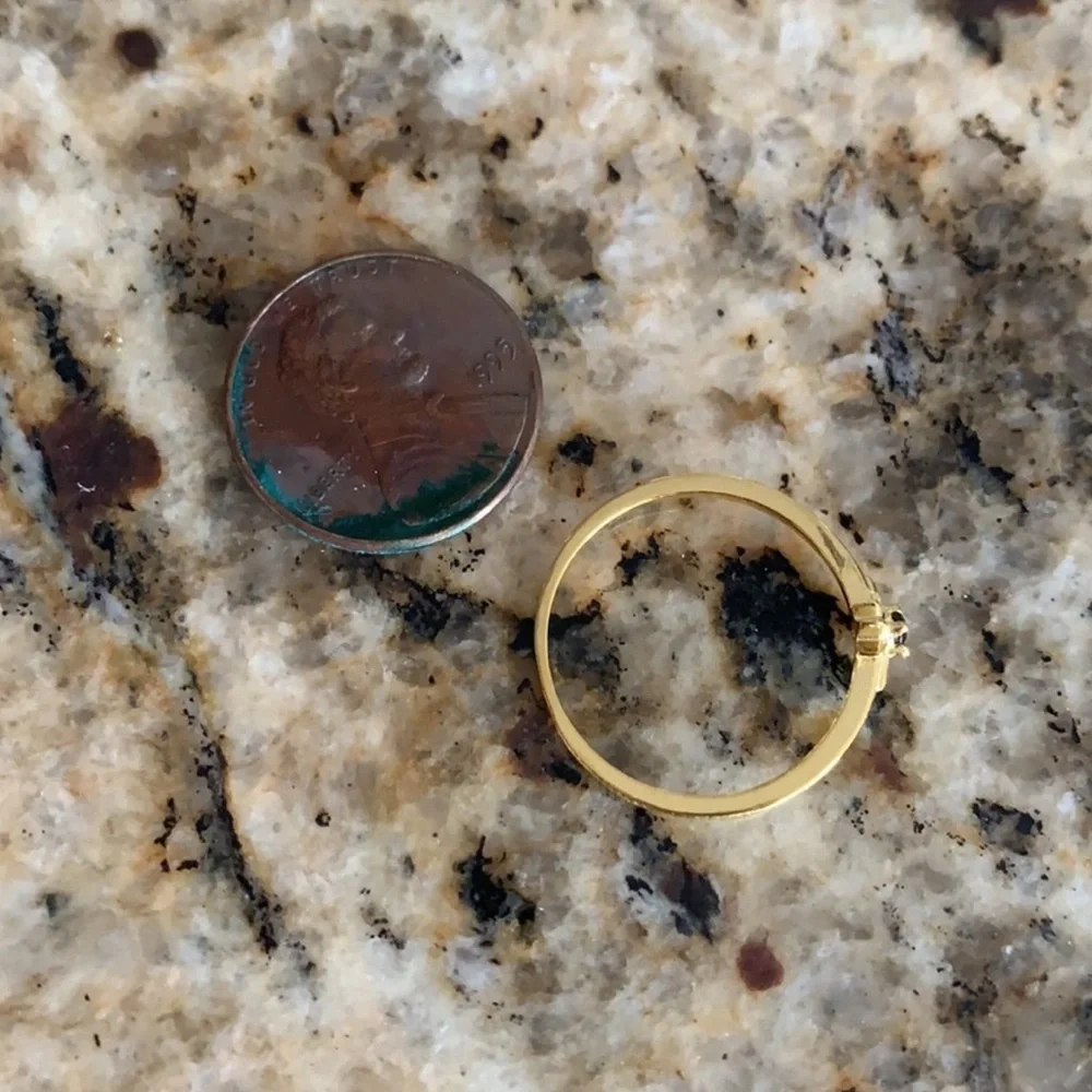Elegant Goldplated over Sterling Silver Ring with Onyx Gemstone Sz 7